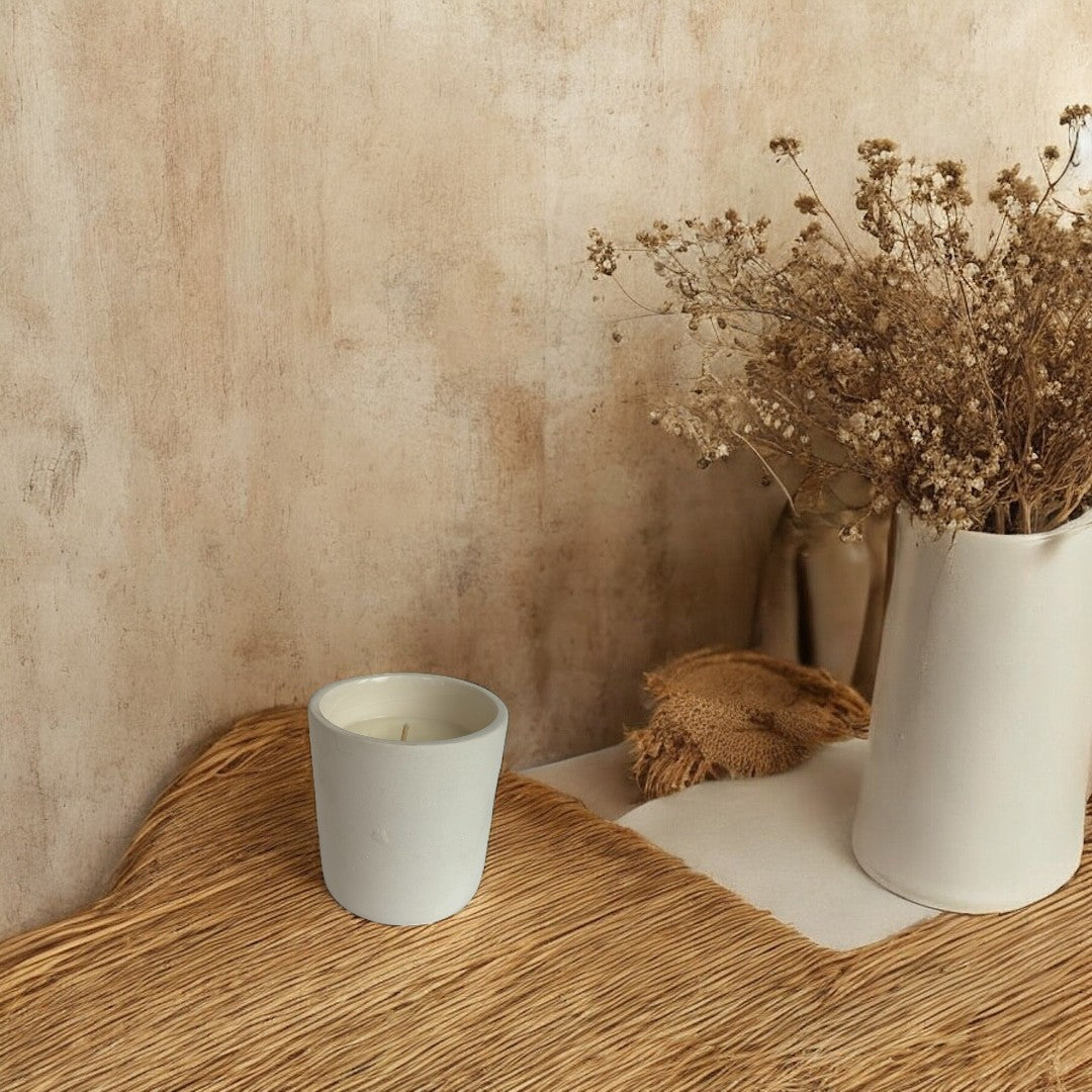 Timeless Library Candle – The Scent of Wisdom, Aged Leather & Oak