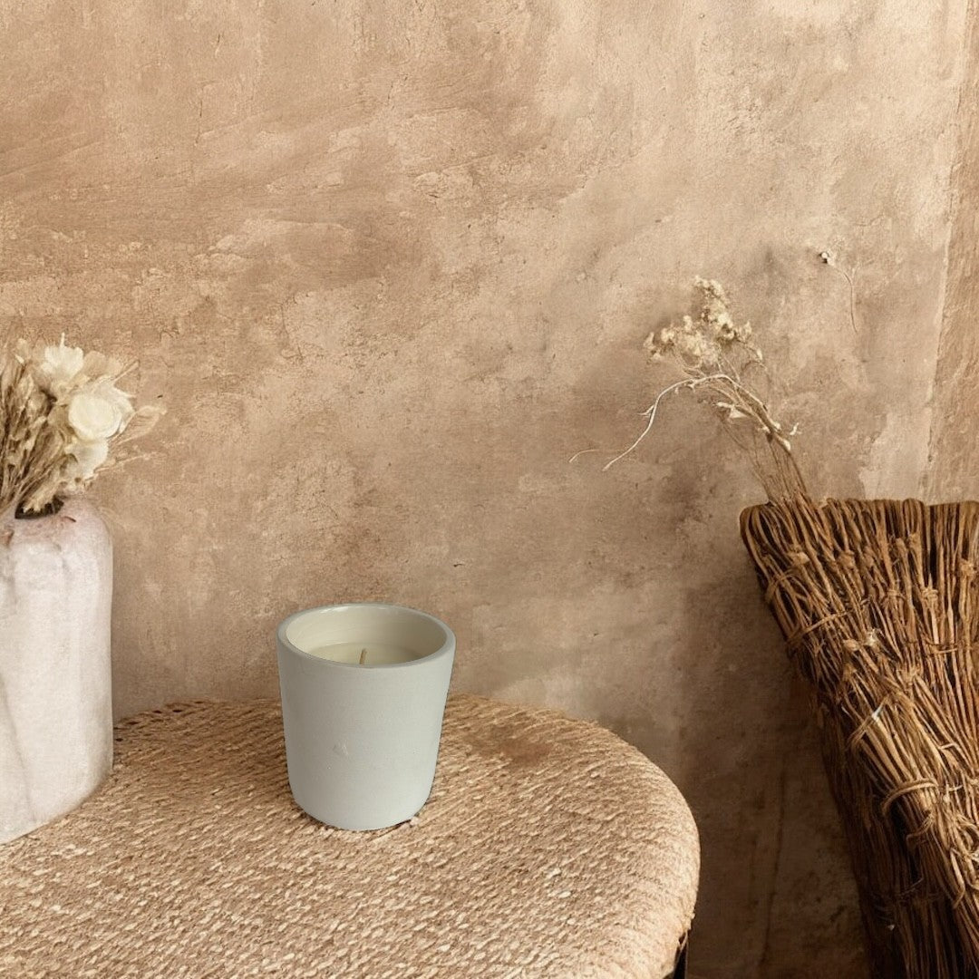 Timeless Library Candle – The Scent of Wisdom, Aged Leather & Oak